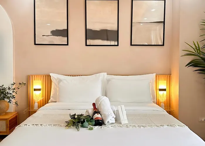 Exquisite Japandi At Venice With Grand Canal View Apartment