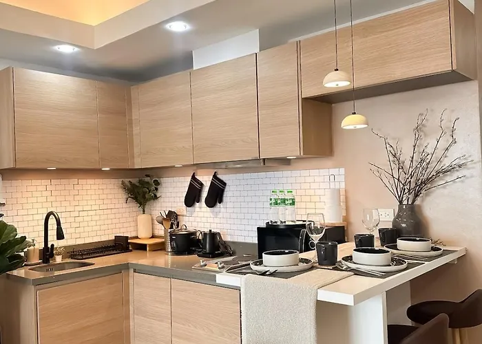 Apartment Exquisite Japandi At Venice With Grand Canal View Manila